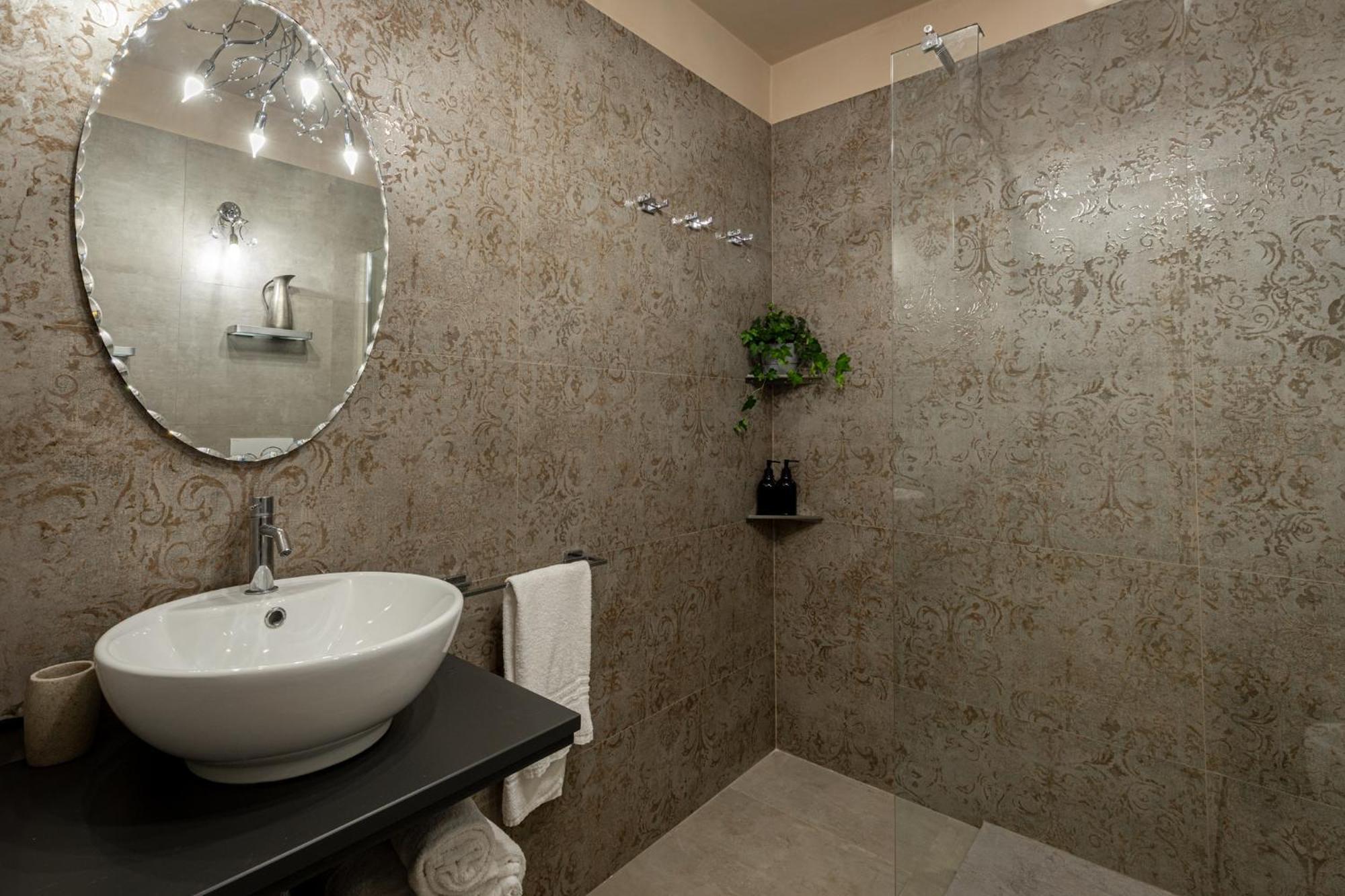 Heritage Miracle Suite Рим Екстериор снимка